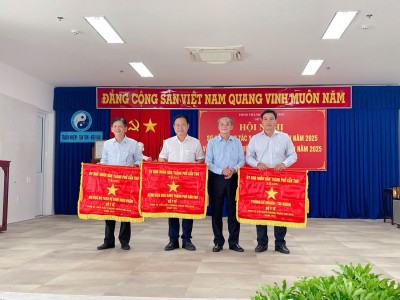 Bệnh viện Ung bướu thành phố Cần Thơ dẫn đầu trong phong trào thi đua  năm 2024