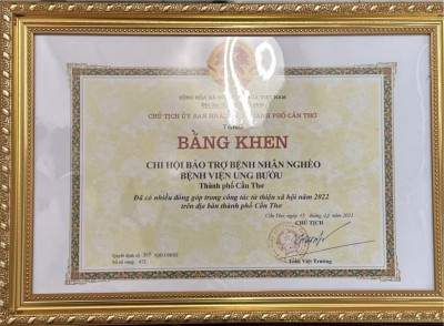 Chi hội hỗ trợ bệnh nhân ung thư nghèo bệnh viện Ung bướu TP. Cần Thơ vinh dự đón nhận Bằng khen của Chủ tịch Ủy ban nhân dân TP. Cần Thơ