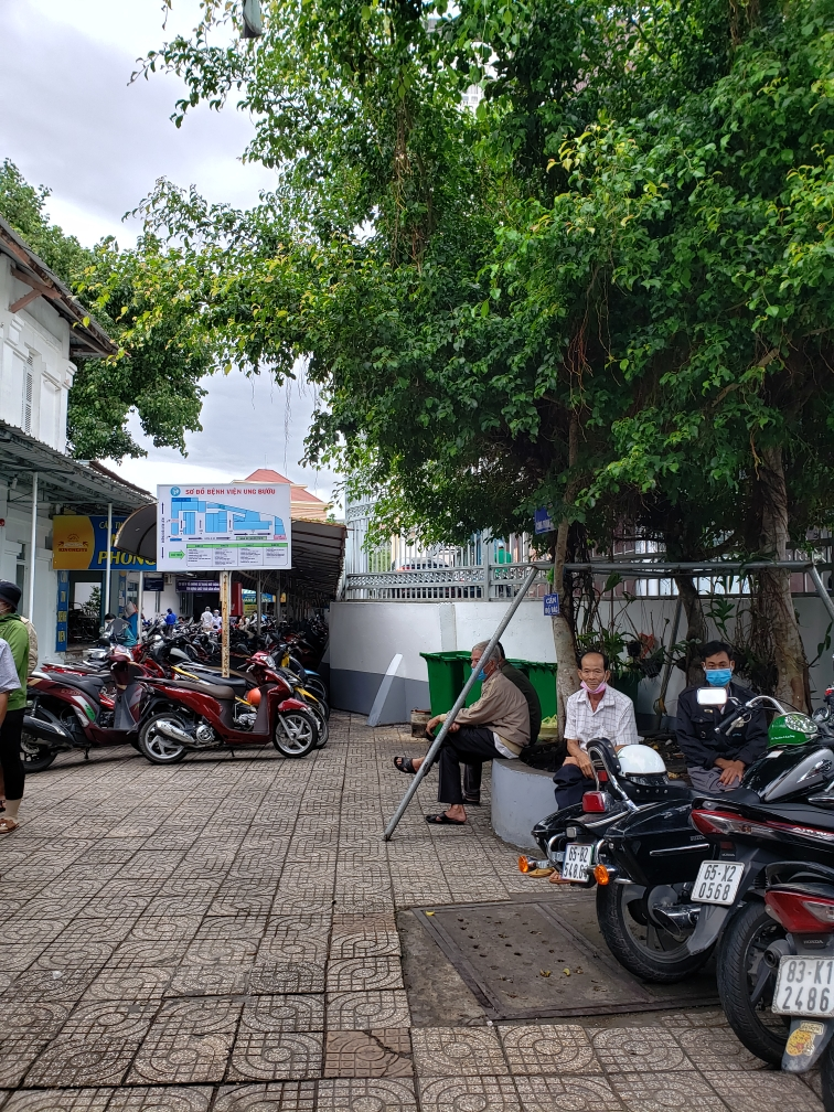 BỆNH VIỆN UNG BƯỚU TP. CẦN THƠ  HƯỞNG ỨNG PHONG TRÀO "XANH - SẠCH - ĐẸP"