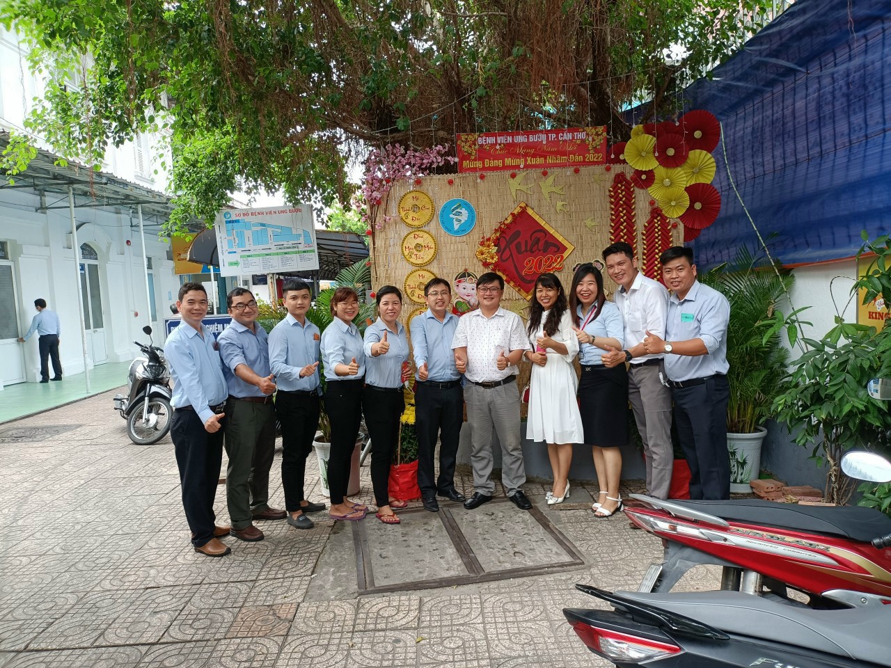 BỆNH VIỆN UNG BƯỚU TP. CẦN THƠ TRANG TRÍ GÓC XUÂN ĐÓN TẾT