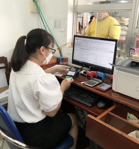 Đẩy mạnh thanh toán không dùng tiền mặt tại bệnh viện