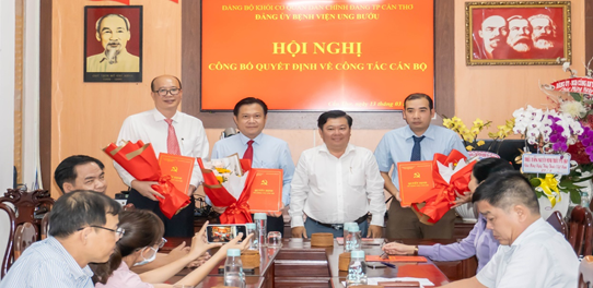 Kiện toàn nhân sự Ban Chấp hành Đảng ủy Bệnh viện Ung bướu Thành phố Cần Thơ!