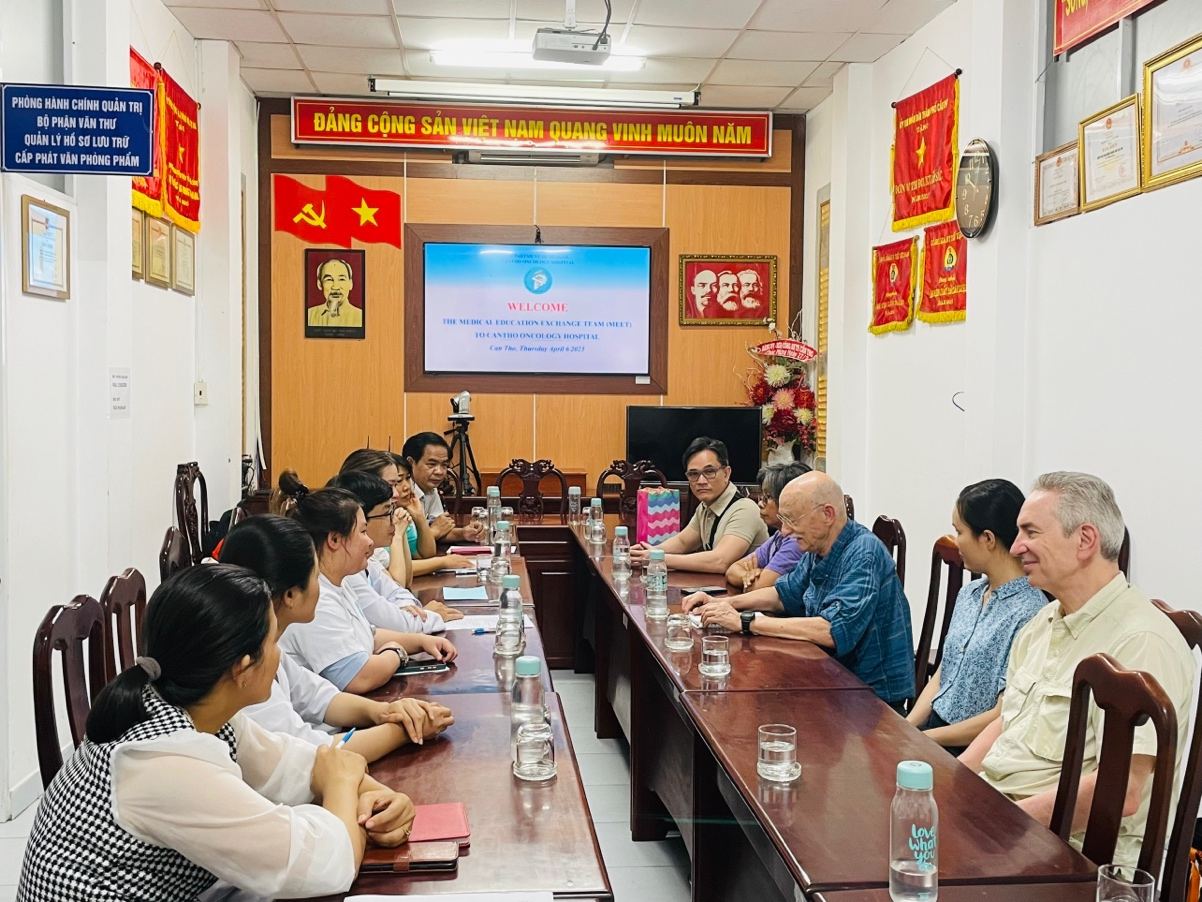 BỆNH VIỆN UNG BƯỚU TP. CẦN THƠ KHÔNG NGỪNG ĐẨY MẠNH CÔNG TÁC ĐỐI NGOẠI