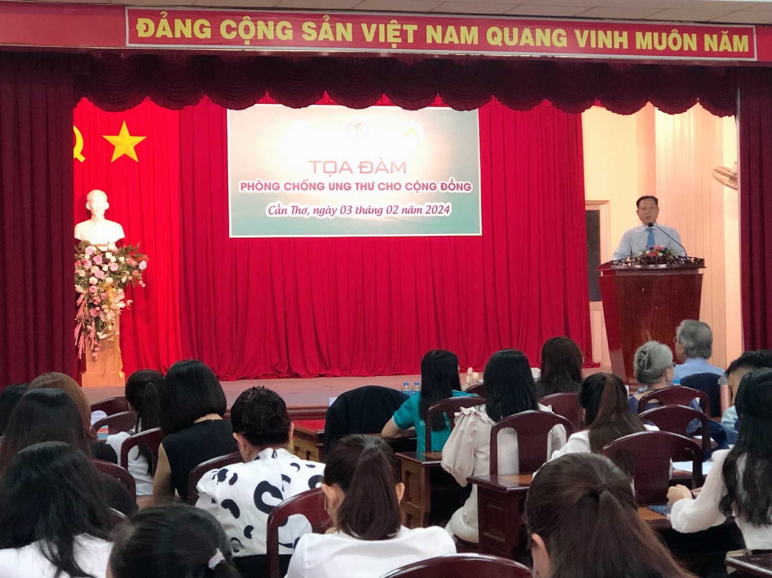 TỌA ĐÀM “PHÒNG CHỐNG UNG THƯ CHO CỘNG ĐỒNG”