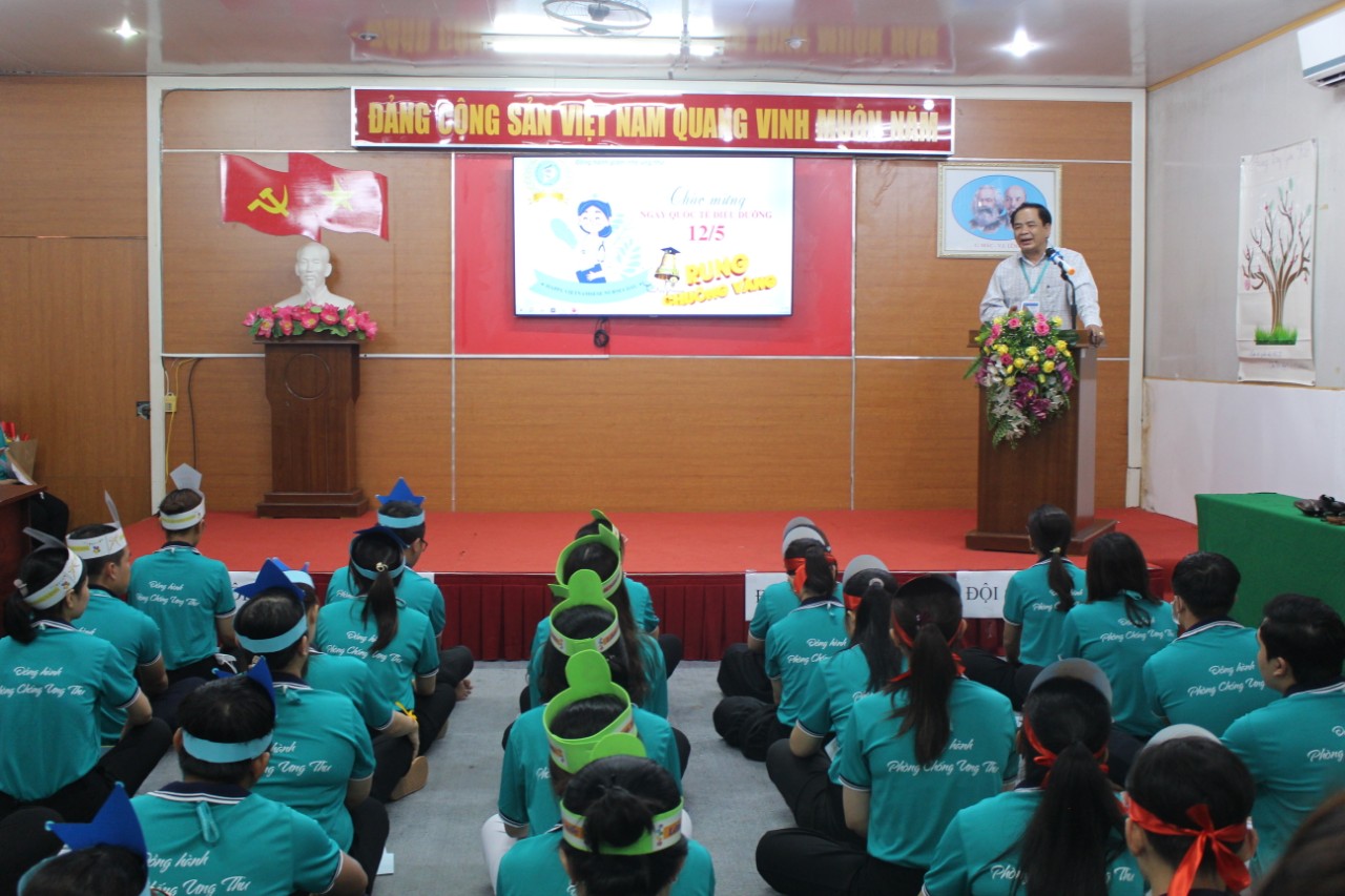 SÔI NỔI HỘI THI “RUNG CHUÔNG VÀNG” NHÂN NGÀY QUỐC TẾ ĐIỀU DƯỠNG 12/5